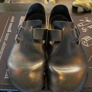 Birkenstocks London Oiled Leather Closed Toe Shoes